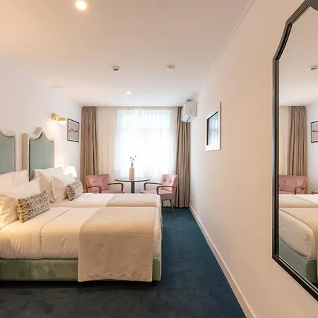 Отель Westlight Madalena 4*