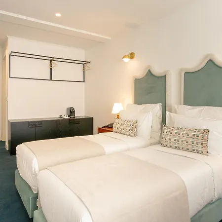 Westlight Madalena Отель 4*