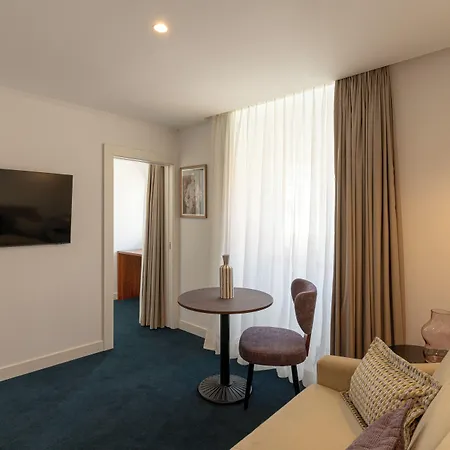 Отель Westlight Madalena