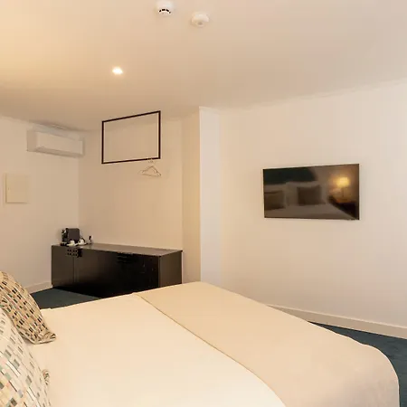 Отель Westlight Madalena 4*