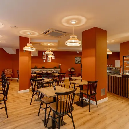 Hotell Westlight Madalena 4*
