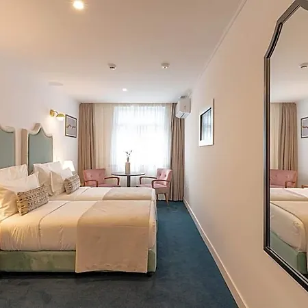 Westlight Madalena Hotel 4*