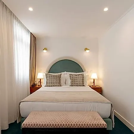 Westlight Madalena 4*