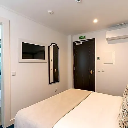 Готель Westlight Madalena 4*